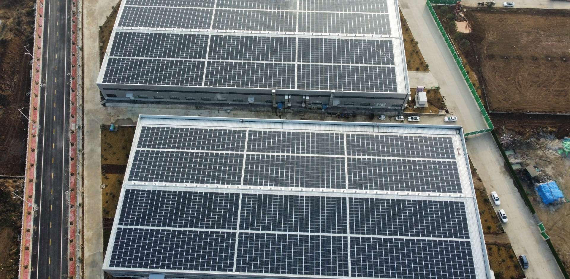 1920-2021年3月，河南唐河县 中部食品城BIPV光伏项目，装机量1.8MW，年发电200万度，满足45%用电需要.jpg